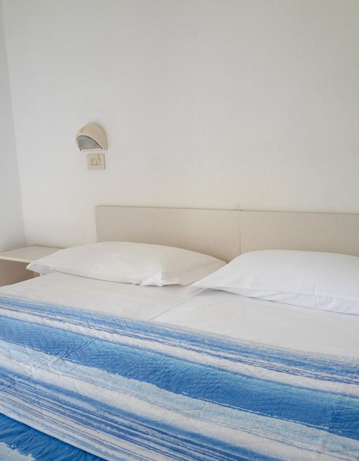 Hotel Capri Cesenatico Zimmer foto
